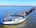 Indigo op het Hollandsdiep bij Moerdijk.