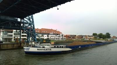 Navigatie Vredesbrug Willebroek Zeekanaal Brussel-Schelde.