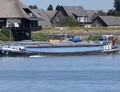 Harja II in de Noord bij Kinderdijk met aan sb de Harja III.