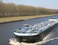 Gitte leeg naar Antwerpen op het Schelde Rijnkanaal bij Rlland Bath.