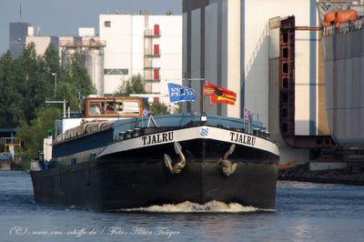 Tjalru 2009 passing Shipyard Ferus Smit in Westerbroek