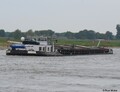 Regina-K afvarend op de IJssel bij Bronckhorst.