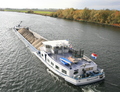 Delta op het Schelde Rijnkanaal bij Sint Philipsland.