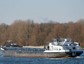 Adriaan-J op de Oude Maas bij Spijkenisse.