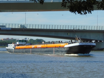 Volharding 1 op het Amsterdam-Rijnkanaal ter hoogte van de Nesciobrug.