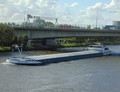 De Eleonora op het Amsterdam Rijnkanaal ter hoogte van de Nesciobrug.