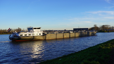 Ma Baker op het Amsterdam-Rijnkanaal bij Nieuwegein.