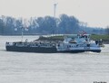 Riva opvarend op de Rijn bij Emmerik.