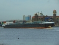 Amelie 2 op het Noordzeekanaal ter hoogte van de Coenhaven.