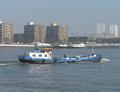Waterboot 10 ter hoogte van Waalhaven Rotterdam.