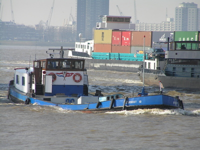 Waterboot 10 Nieuwe Maas Rotterdam.
