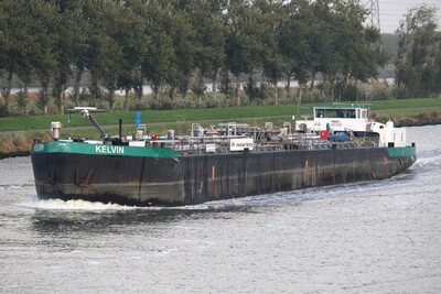 Kelvin op het Schelde-Rijnkanaal bij Bath. 