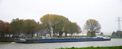 Theodela op het Amsterdam-Rijnkanaal bij Nieuwegein.

