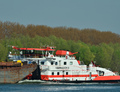 Veerhaven X-Orka op de Oude Maas bij Spijkenisse.