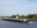 Pia op het A'dam-Rijnkanaal bij de Amsterdamsebrug.