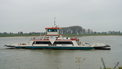 Brakel II op de Waal tussen Brakel en Herwijnen.