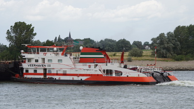 Veerhaven III op de Rijn bij Xanten.