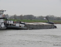 Suzette afvarend op de IJssel bij Bronckhorst.