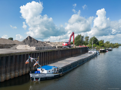 Defacto aangemeerd in de Industriehaven van Zutphen.