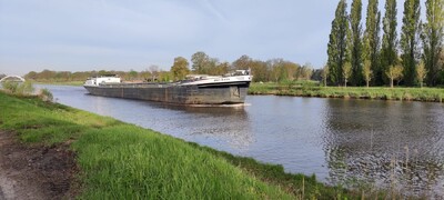 Pro Rata op het Twente kanaal bij Goor.