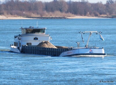 Danmaris afvarend op de Rijn bij Emmerik.