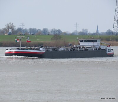 Gemini op de Rijn bij Emmerik.