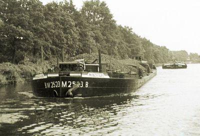 Minden 89 op het Rhein-Herne-Kanal in 1951.