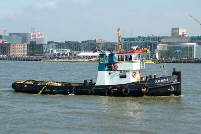 Eerland 23 Nieuwe Maas ter hoogte van de Willemskade.