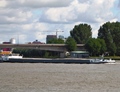 Confiant op het Amsterdam-Rijnkanaal bij Nieuwegein.
