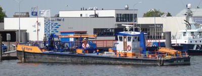 Gulf Sigma in de Noorderhaven in Den Oever.
