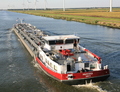 Provider op het Schelde Rijnkanaal vanaf Antwerpen richting Kreekraksluis bij Bath.