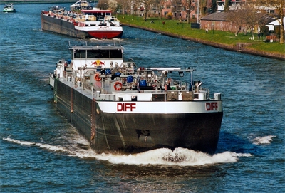 Diff op het Amsterdam-Rijnkanaal bij Breukelen