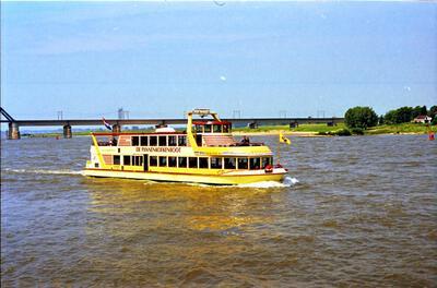 Pannenkoekenboot III Nijmegen.