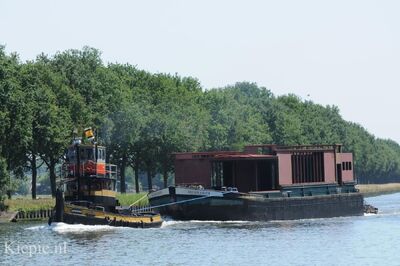 Esperance op het Amsterdam-Rijnkanaal bij Breukelen.