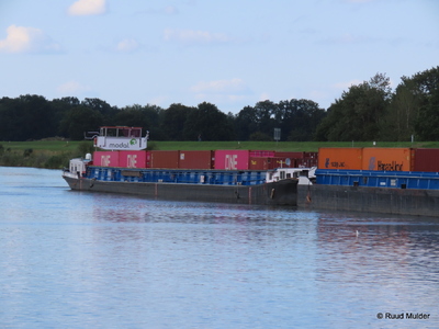 BCF Amazone bij de schepenlift Scharnebeck.
