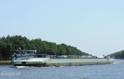 Ecotanker II op het Amsterdam-Rijnkanaal bij Breukelen.