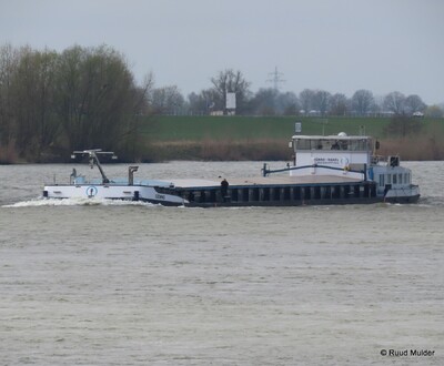 Südwind op de Rijn bij Emmerik.