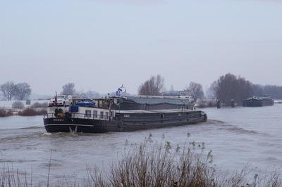 De Nivoma op de IJssel bij Zutphen.
