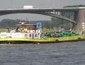 Primair 2 opvarig Waal bij de brug van Nijmegen.