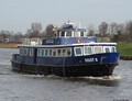 Boot 8 bij de Amsterdamsebrug.