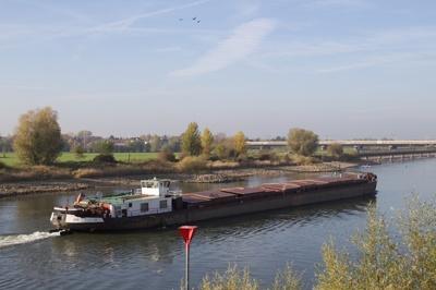 Labe 2 op de IJssel bij Zutphen.