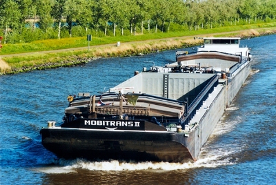 Mobitrans II met Mobitrans I (02324786) bij Bath