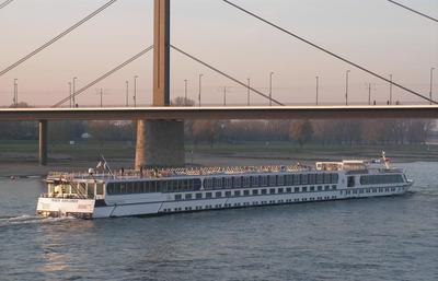 River Explorer in Düsseldorf.