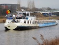 Flipper op het Maximakanaal bij Den-Bosch.