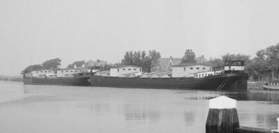 Prudentia Alkmaar twee kazerne schepen voor soldaten die oefende op schiet terrein Botgat.