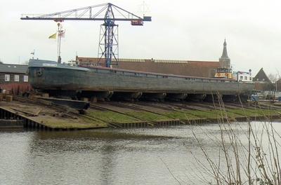 De Stad Hattem bij scheepswerf G. & H. Bodewes BV in Hasselt.
