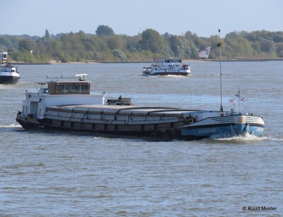 Amazone op de Rijn bij Emmerik.