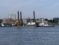 Hunter  & duwboot Daan met ponton HH 12 Nieuwe Maas Rotterdam.