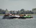 Moby Dick met het mvs Schrootrunner II Dordrecht.