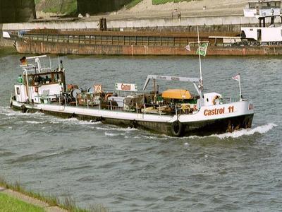 De Castrol 11 Duisburger Hafen.
